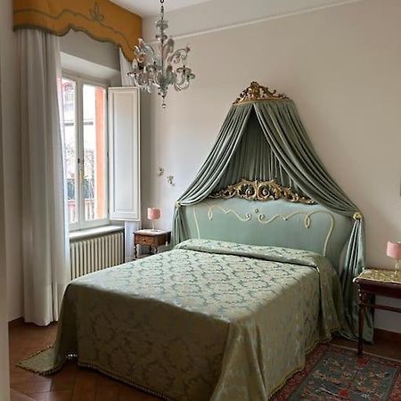 Ferienwohnung Centro Storico Residenza Di Charme Rimini Exterior foto